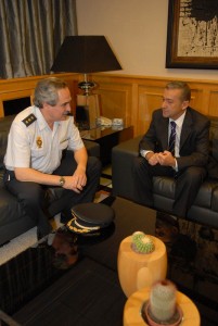 El presidente del Gobierno de Canarias, Paulino Rivero, recibió en la sede de Presidencia a Julián Márquez, nuevo jefe superior del Cuerpo Nacional de Policía en Canarias.