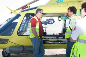 El Director del Servicio de Emergencia Médico Regional de Madeira en la base del helicóptero medicalizado del SUC