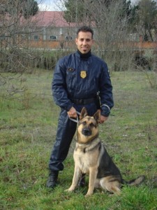 Miguel Ángel Rojas, el primer Policía Local de Canarias que asiste al Curso de Perros Detectores de Drogas