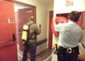 El Hospital de La Candelaria revisa su plan de emergencias con un simulacro de incendios