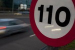 Las multas por velocidad caen a la mitad en el primer mes de los 110 por hora