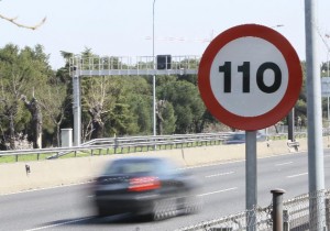 ´Nueve de cada diez españoles contrarios al límite de velocidad a 110, según dos portales especializados