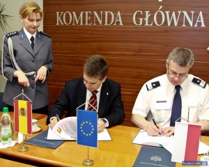España y Polonia firman un protocolo de cooperación para garantizar la seguridad de la Eurocopa 2012