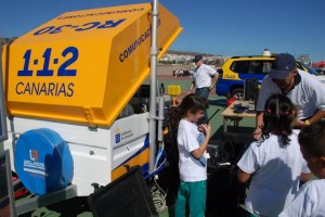 Un millar de niños del Colegio Claret asisten a la jornada de seguridad y emergencias organizada por el 1-1-2 Canarias